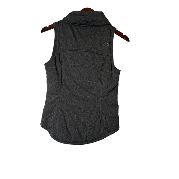 The North Face Women’s Quilted Gray and Pink Vest- Size XS - Picture 5 of 7